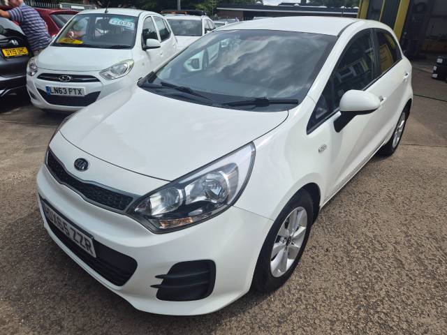 Kia Rio 1.25 SR7 5dr Hatchback Petrol White