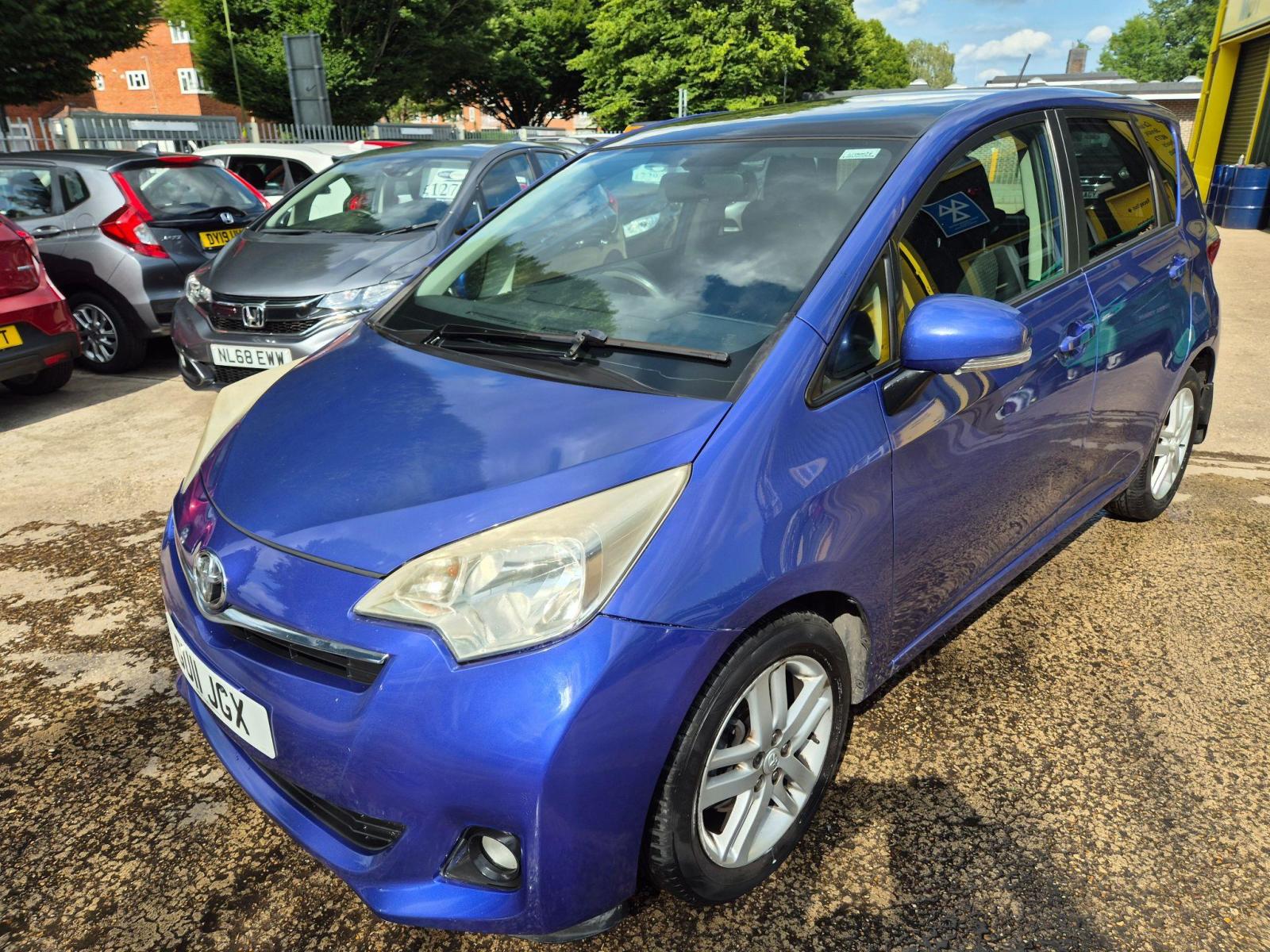 2011 Toyota Verso-s