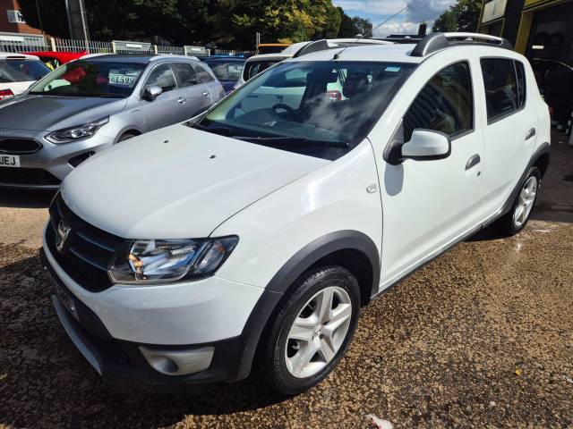 Dacia Sandero Stepway 0.9 TCe Laureate 5dr [Start Stop] Hatchback Petrol WHITE